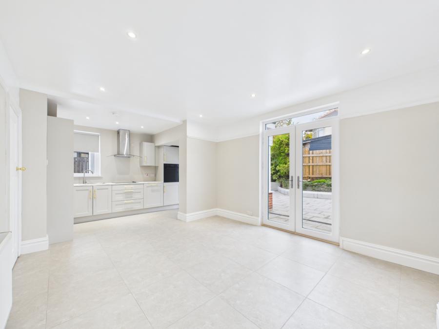 4 Holland Park