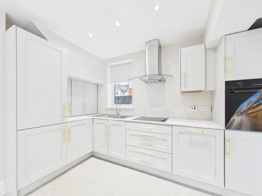 4 Holland Park