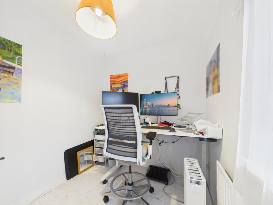 22 Rosebery Gardens