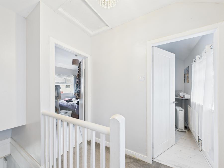 22 Rosebery Gardens