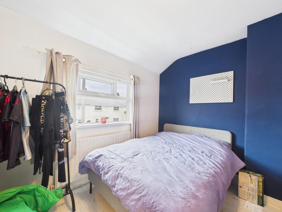 22 Rosebery Gardens