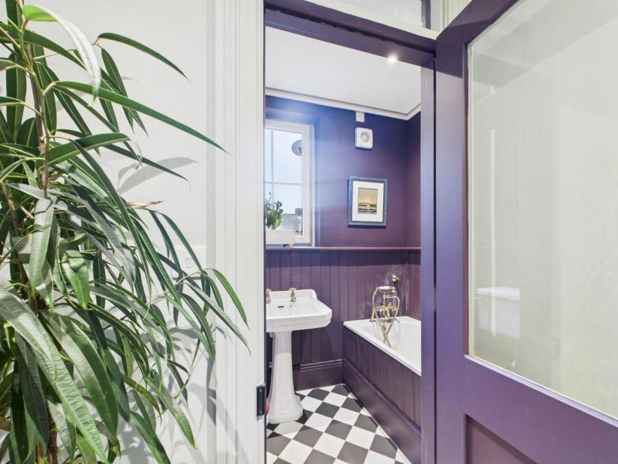 Flat 8 L'Academie, 14 College Gardens Flat 8 L'Academie, 14 College Gardens