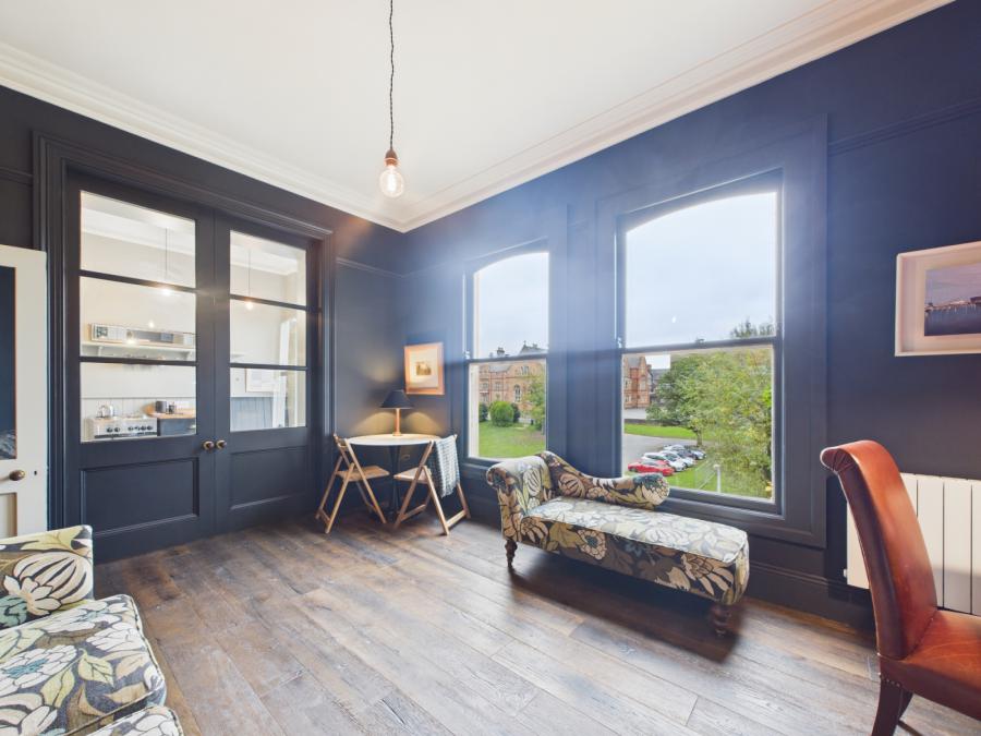 Flat 8 L'Academie, 14 College Gardens Flat 8 L'Academie, 14 College Gardens