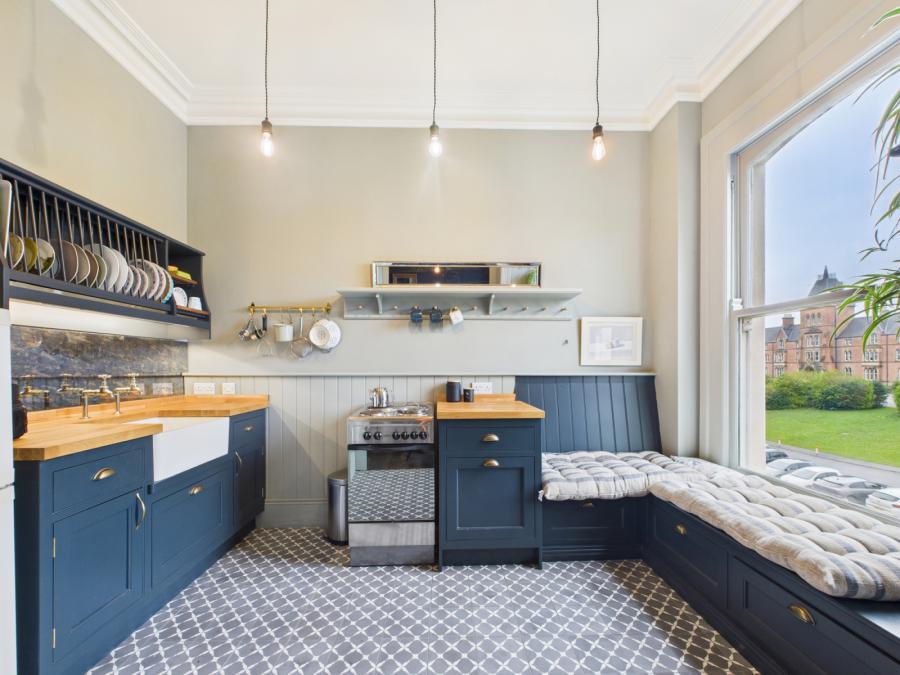 Flat 8 L'Academie, 14 College Gardens Flat 8 L'Academie, 14 College Gardens