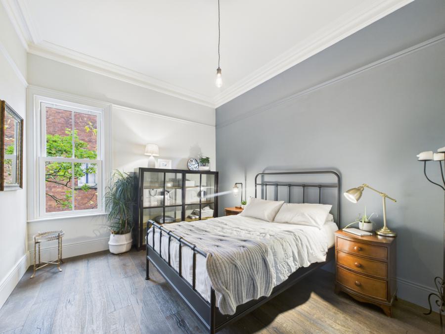 Flat 8 L'Academie, 14 College Gardens Flat 8 L'Academie, 14 College Gardens