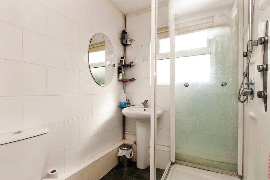 Block Of 20 Apartments At Loughview, Stiles Farm