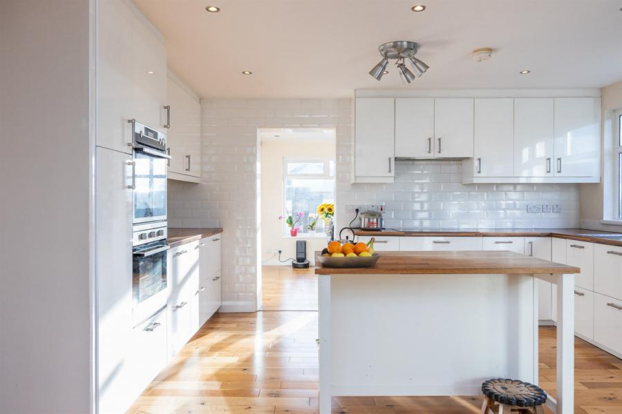 2A Neills Lane And 28 Shore Road