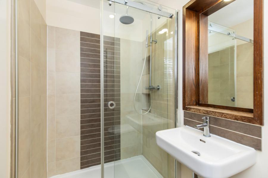 15 Custom House Residence, 2 Ulster Street