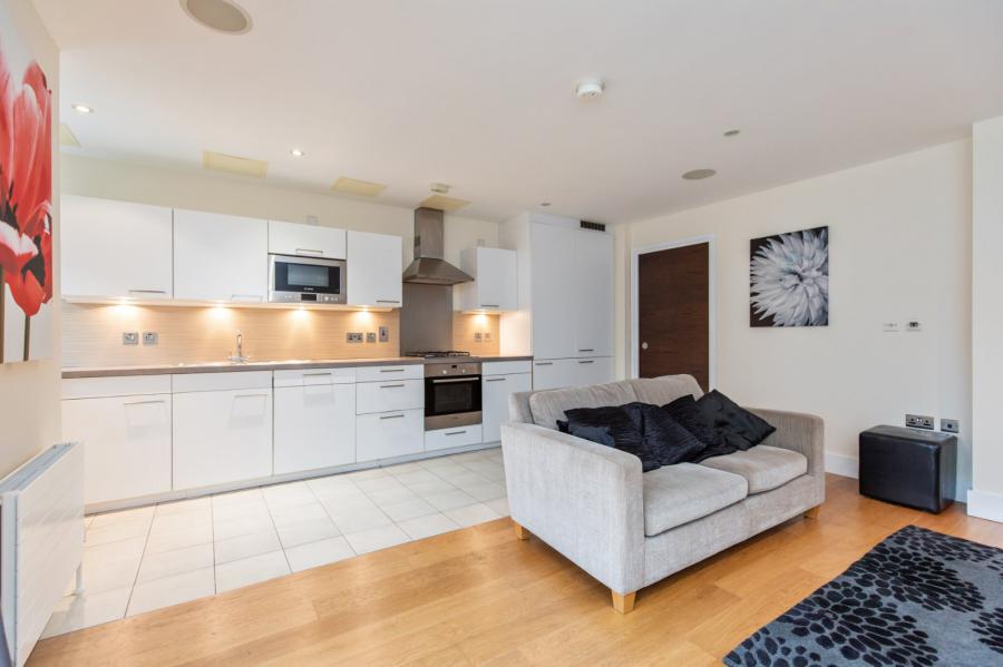 15 Custom House Residence, 2 Ulster Street