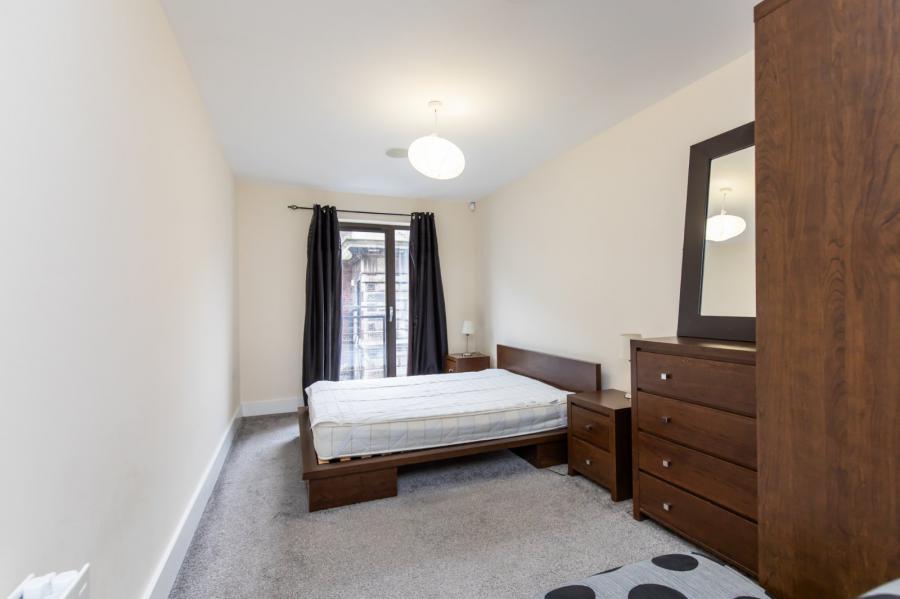 15 Custom House Residence, 2 Ulster Street