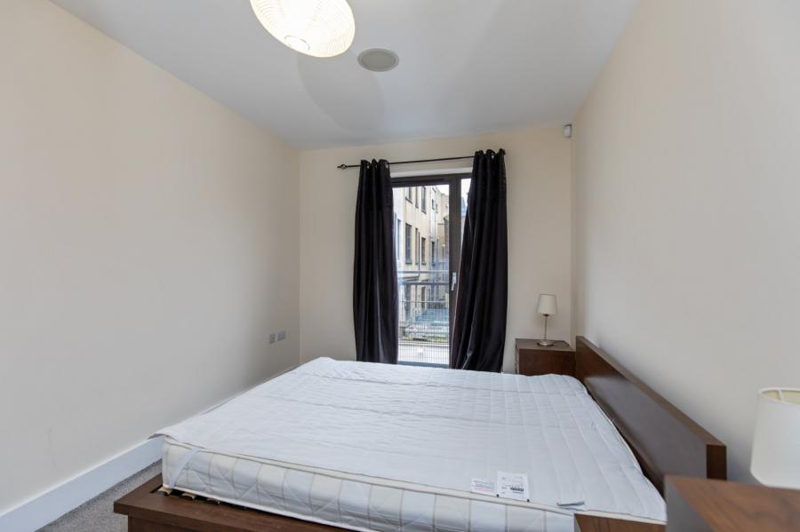 15 Custom House Residence, 2 Ulster Street