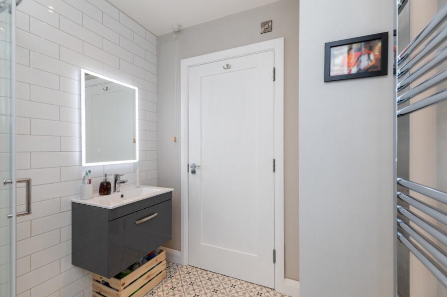 Apartment 5, 49 Ulsterville Avenue