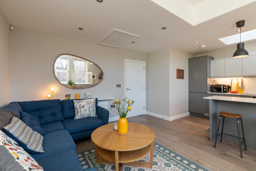 Apartment 5, 49 Ulsterville Avenue