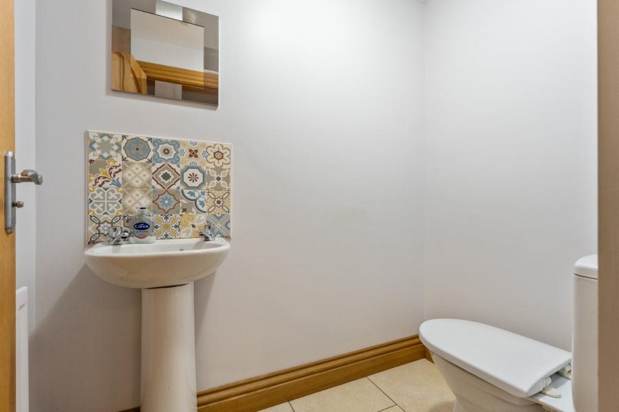 81 Hillsborough Road