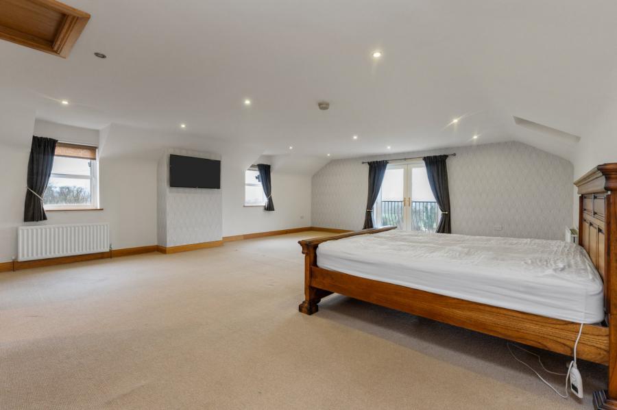 81 Hillsborough Road