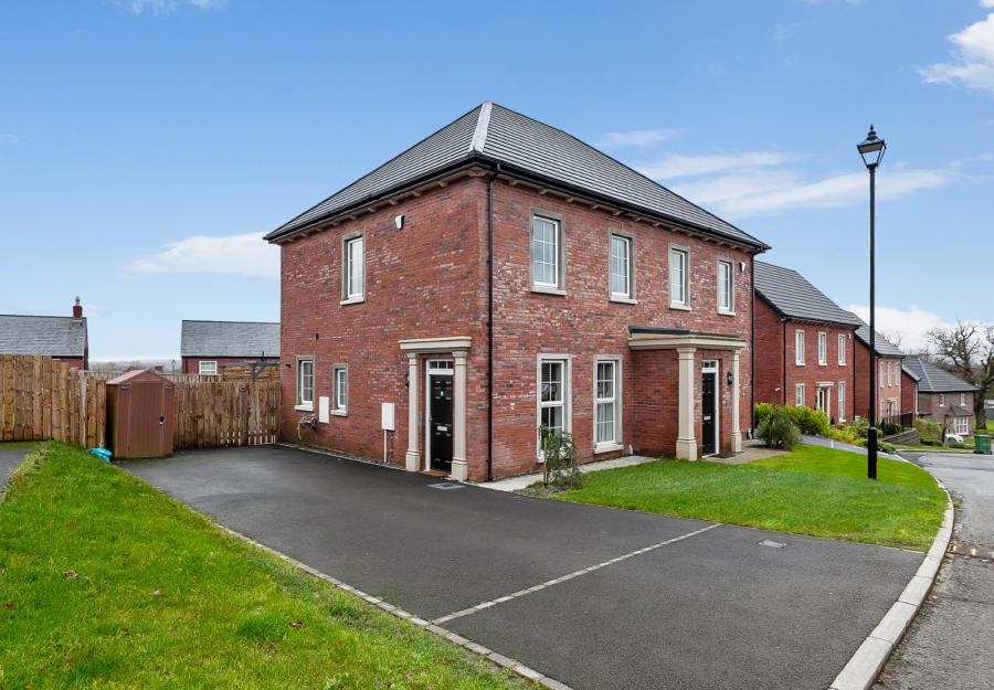 17 Charlestown Hall Gardens, Lisburn, BT28 0AL