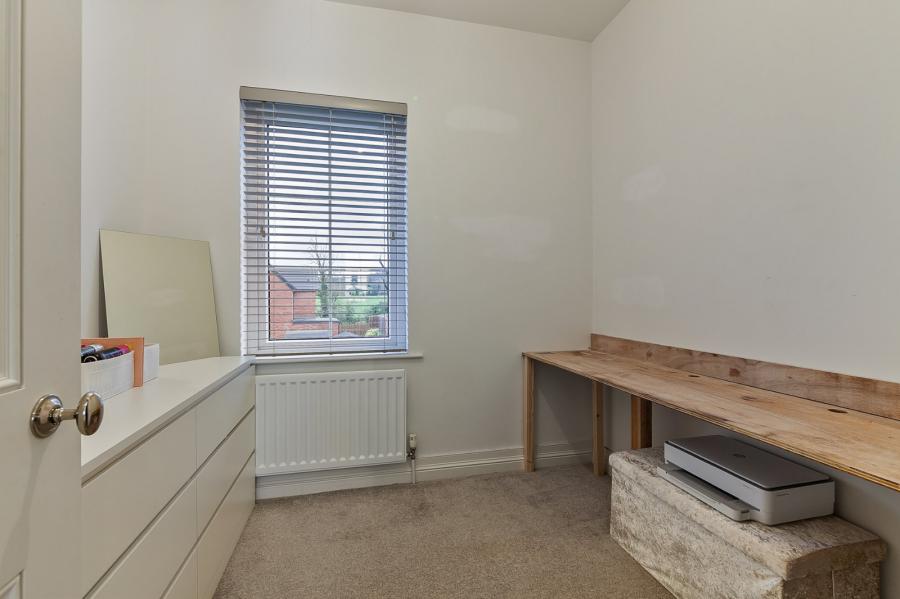 17 Charlestown Hall Gardens