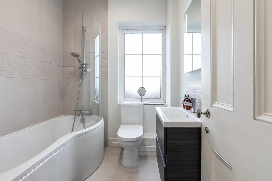 17 Charlestown Hall Gardens