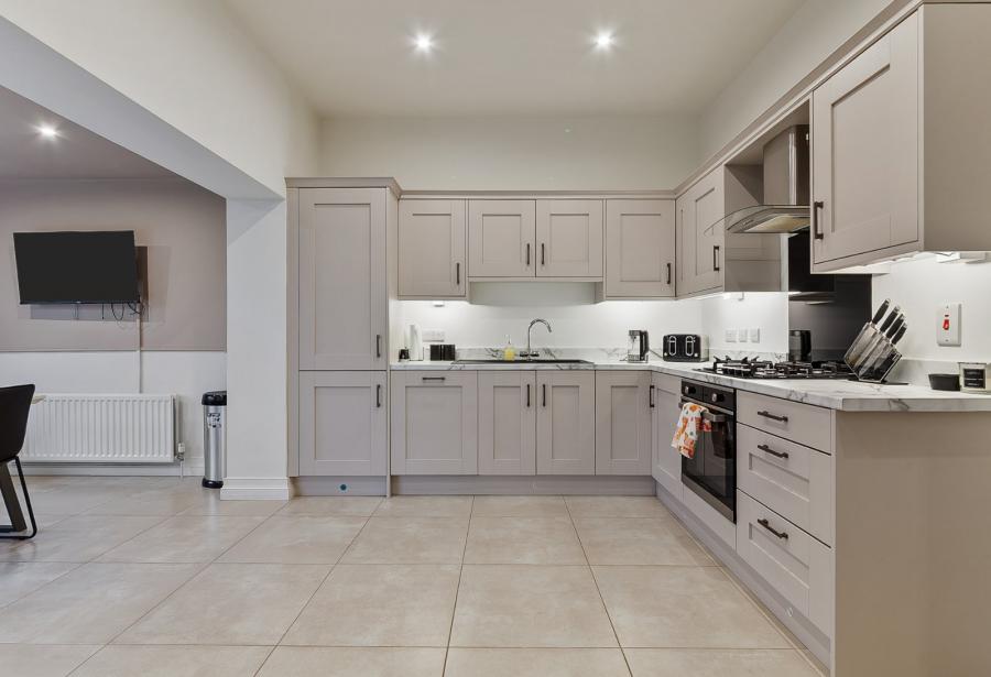 17 Charlestown Hall Gardens