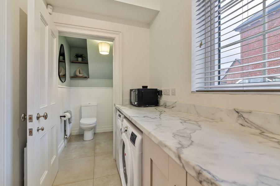 17 Charlestown Hall Gardens