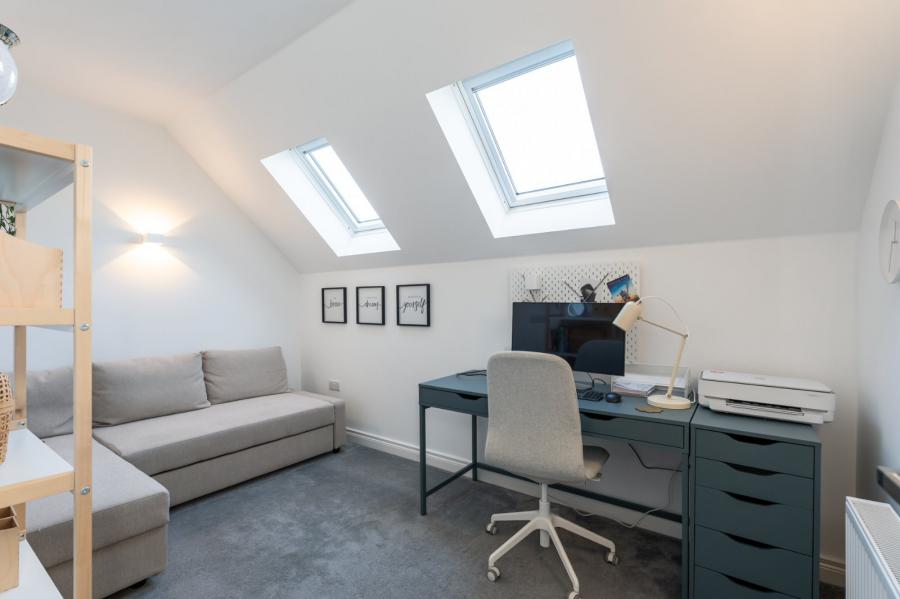 Penthouse, 45 Newforge Lane