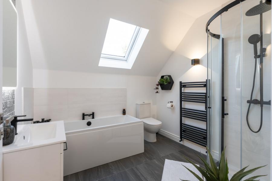 Penthouse, 45 Newforge Lane