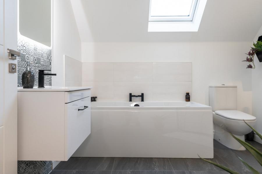 Penthouse, 45 Newforge Lane