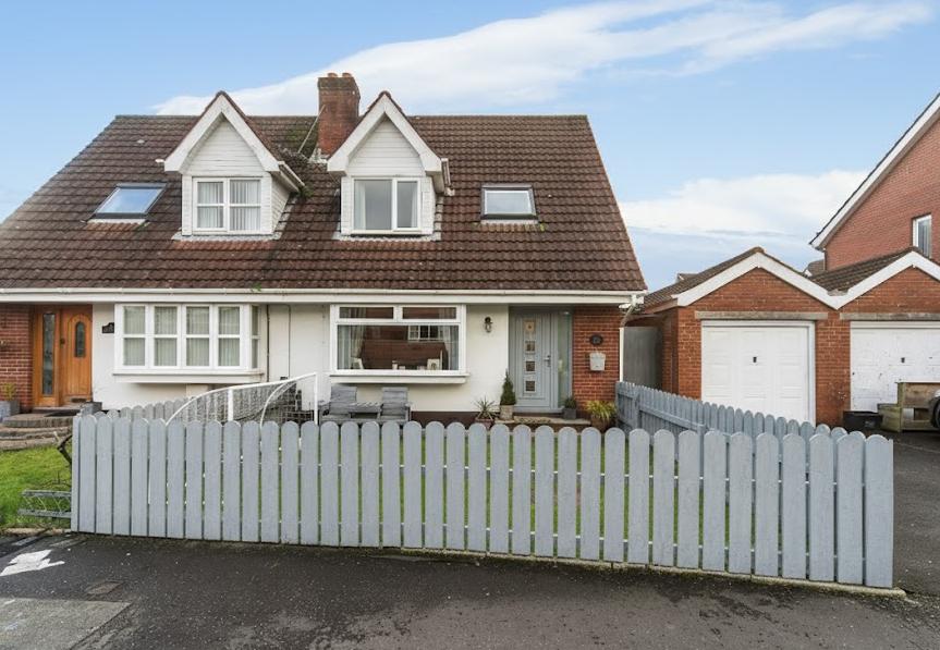 4 The Pines, Newton Park, Belfast, BT8 6UH