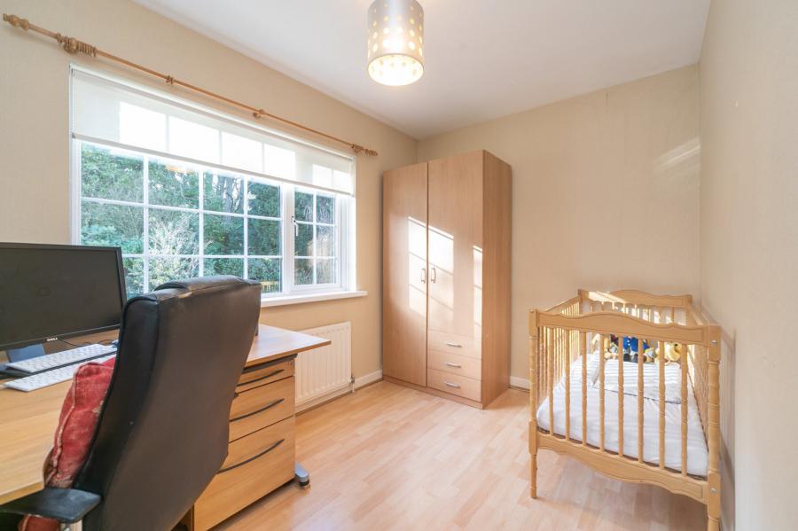 23 Deramore Park South