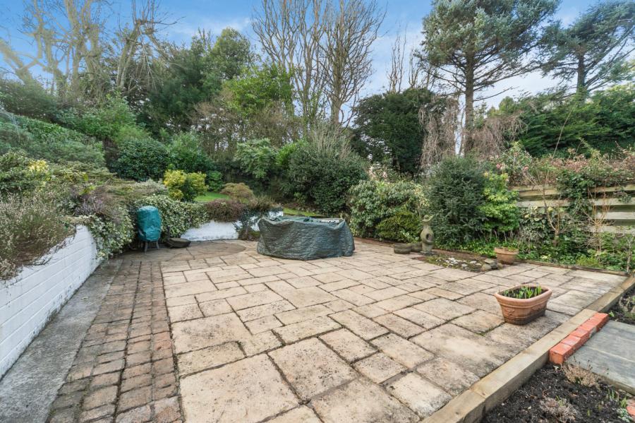 23 Deramore Park South