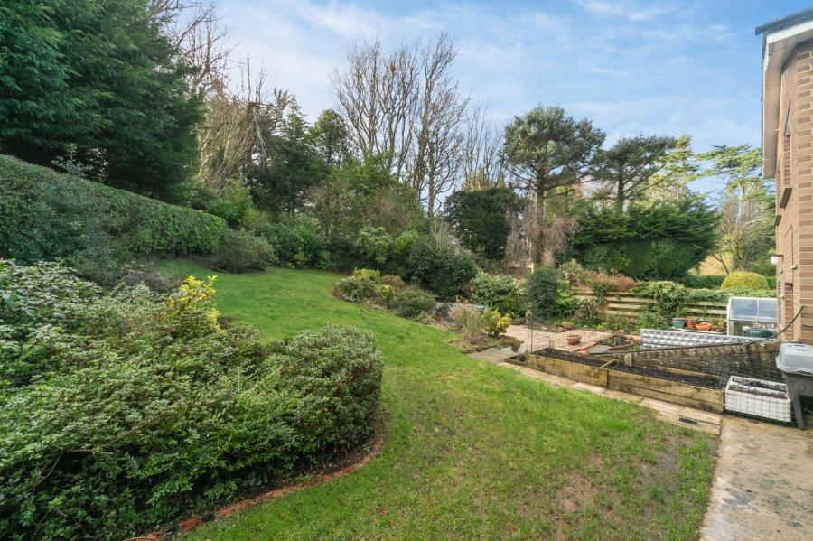 23 Deramore Park South