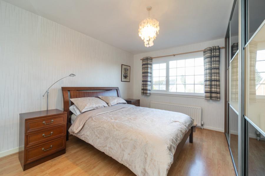 23 Deramore Park South