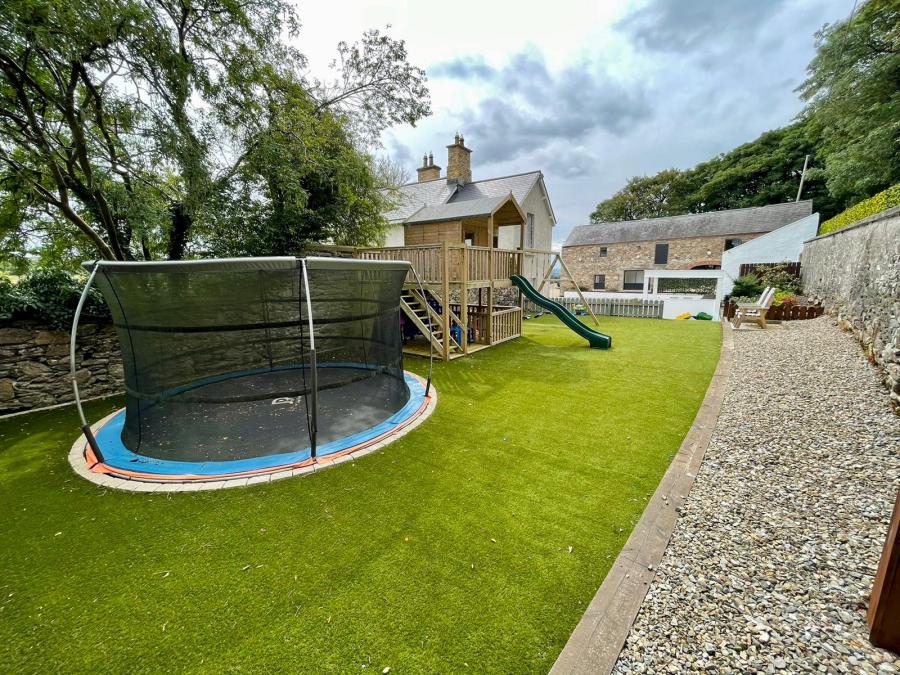 18 Ballyhanedin Road