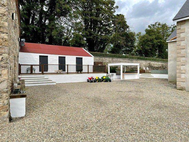 18 Ballyhanedin Road