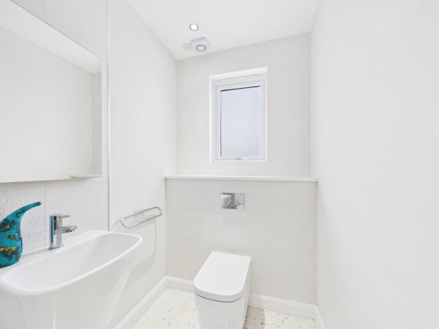 18A, Cooldarragh Park