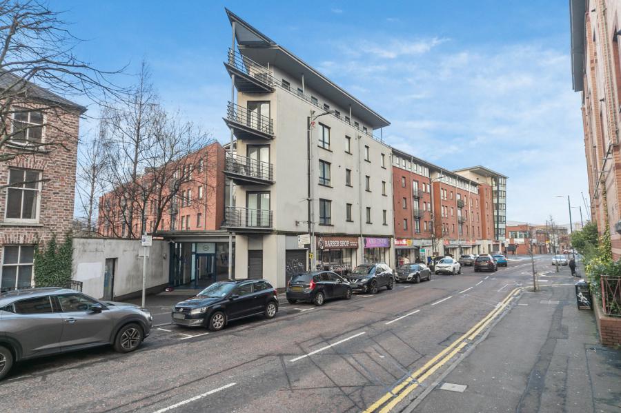 Apartment D 2.4 Whitehall Square, 181 Sandy Row