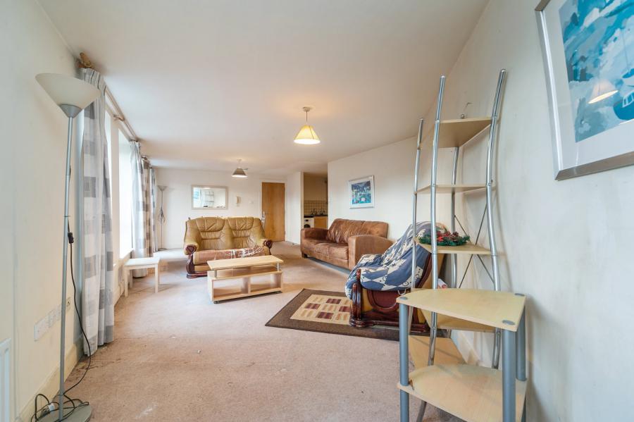 Apartment D 2.4 Whitehall Square, 181 Sandy Row