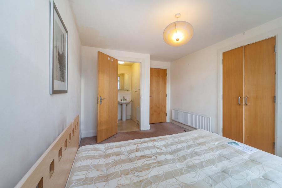 Apartment D 2.4 Whitehall Square, 181 Sandy Row