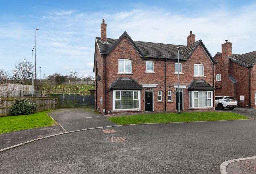 32 Blaris Meadows, Lisburn, County Down, BT27 5WN