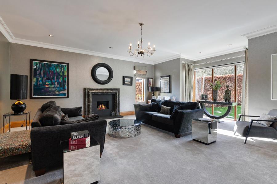 22 Deramore Park South