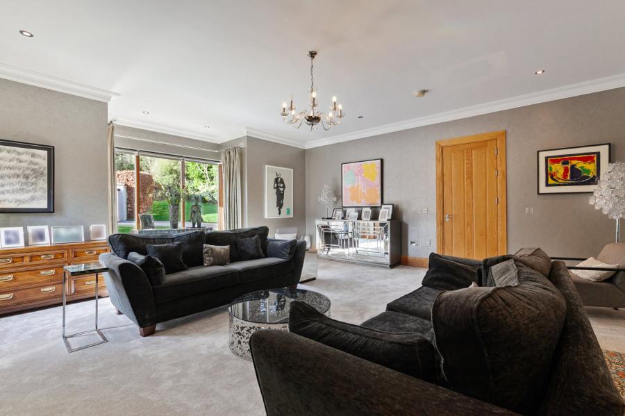 22 Deramore Park South