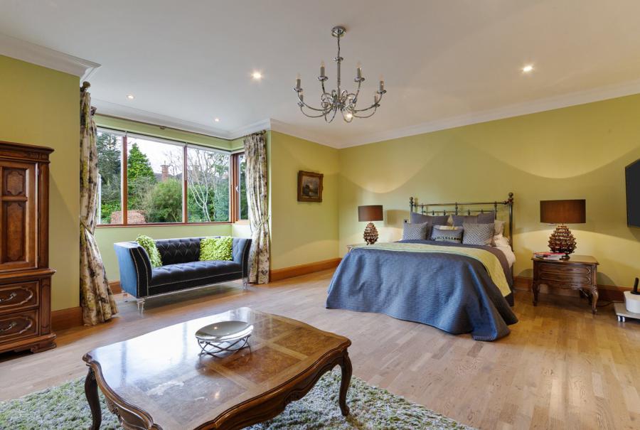 22 Deramore Park South