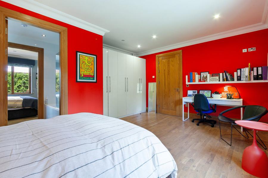 22 Deramore Park South