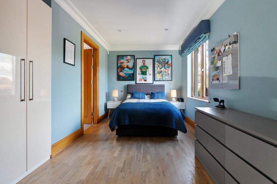 22 Deramore Park South