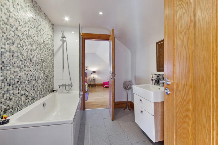 22 Deramore Park South