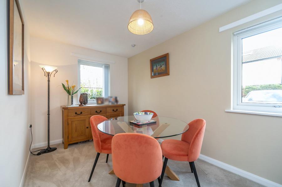 12 Castleton Court, 16 Osborne Park