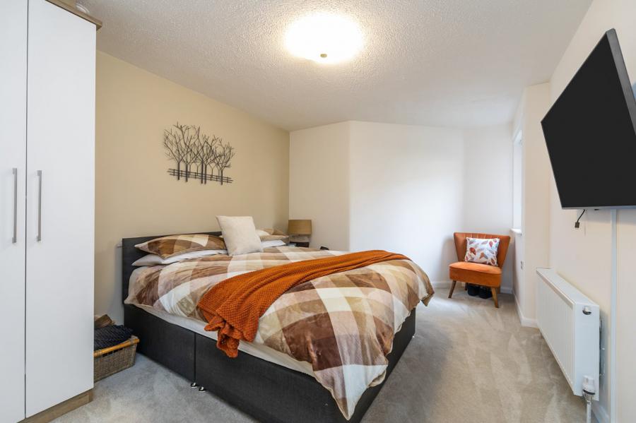 12 Castleton Court, 16 Osborne Park