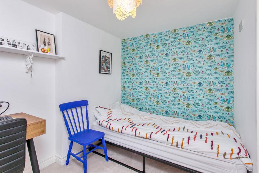 10 Purdysburn Village