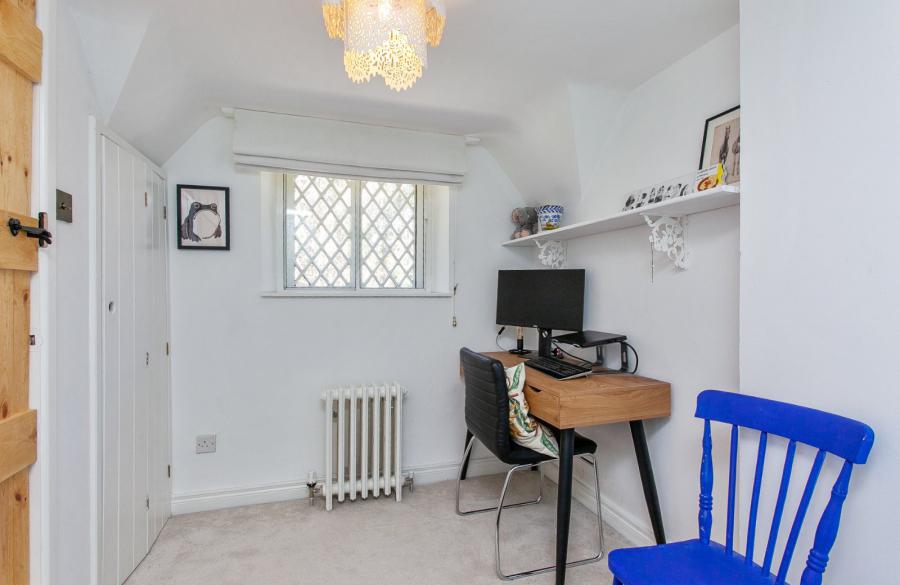 10 Purdysburn Village