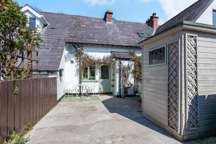 10 Purdysburn Village